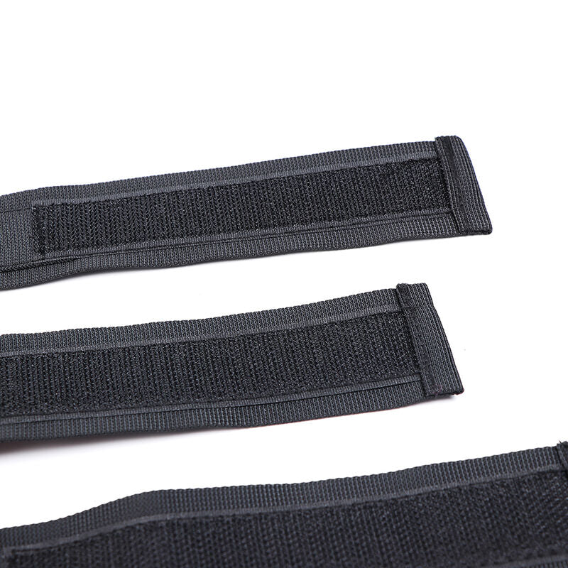 OHMAMA FETISH - NYLON-HANDSCHELLEN UND HALSBAND