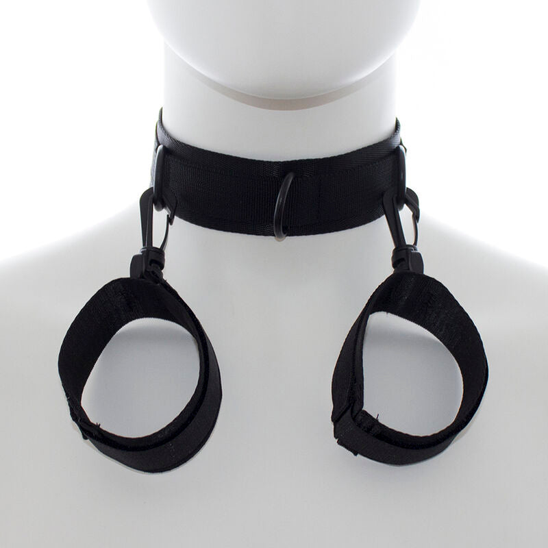 OHMAMA FETISH - NYLON-HANDSCHELLEN UND HALSBAND