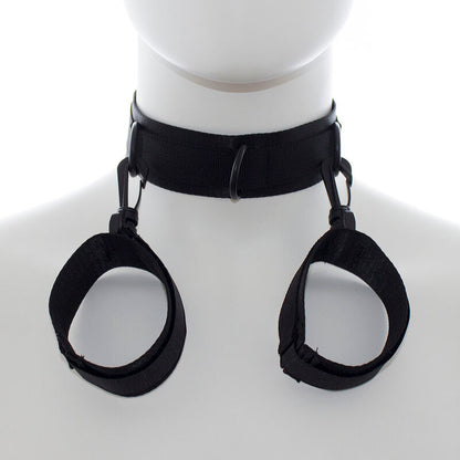 OHMAMA FETISH - NYLON-HANDSCHELLEN UND HALSBAND