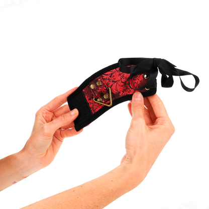 KINK - SCANDAL HANDGELENKFESSELN ROT-SCHWARZE SPITZENDETAILS 24,5 CM X 6,5 CM