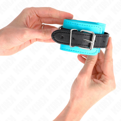 KINK - HAKENHANDFESSELN BLAU PELZGEFÜTTERT VERSTELLBAR 20-28 CM X 5,5 CM