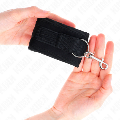 KINK - NYLON BIND HANDGELENKFESSELN MIT KLETTVERSCHLUSS SCHWARZ MODELL 2 VERSTELLBAR 18-35 CM X 6 CM